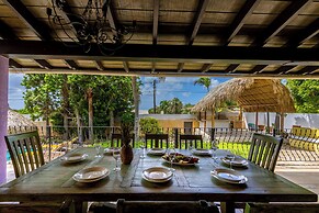 Mexican Style Villa With Private Pool, Free Utilities