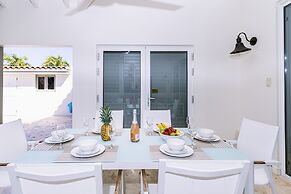 Gorgeous Mansion, Private Pool, Outdoor Kitchen!