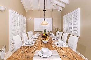 Gorgeous Mansion, Private Pool, Outdoor Kitchen!