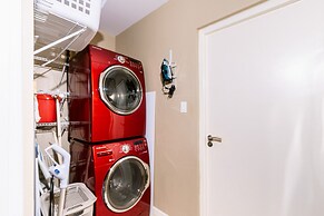 Gorgeous Mansion, Private Pool, Outdoor Kitchen!