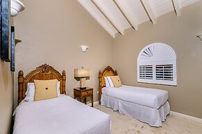 Gorgeous Mansion, Private Pool, Outdoor Kitchen!