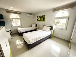 Modern Villa Private Pool 4min to Beaches!