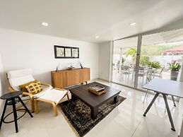 Modern Villa Private Pool 4min to Beaches!