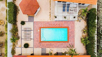 Modern Villa Private Pool 4min to Beaches!