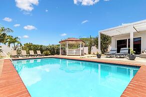 Modern Villa Private Pool 4min to Beaches!