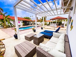 Modern Villa Private Pool 4min to Beaches!