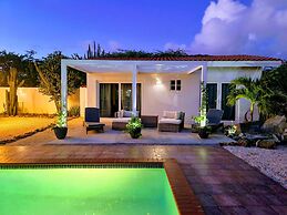 Modern Villa Private Pool 4min to Beaches!