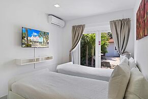 Modern Villa Private Pool 4min to Beaches!