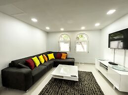 Modern Villa Private Pool 4min to Beaches!