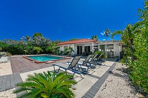 Modern Villa Private Pool 4min to Beaches!