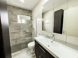 Modern Villa Private Pool 4min to Beaches!