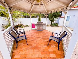 Modern Villa Private Pool 4min to Beaches!