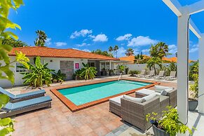 Modern Villa Private Pool 4min to Beaches!