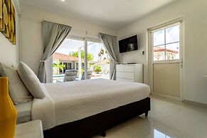 Modern Villa Private Pool 4min to Beaches!