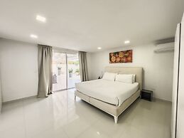 Modern Villa Private Pool 4min to Beaches!