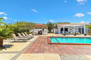 Modern Villa Private Pool 4min to Beaches!