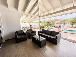 Modern Villa Private Pool 4min to Beaches!