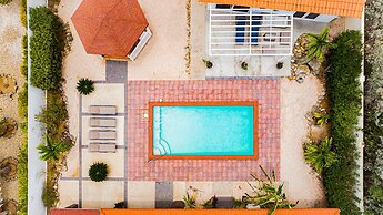 Modern Villa Private Pool 4min to Beaches!