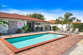 Modern Villa Private Pool 4min to Beaches!