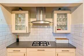 Secluded Villa With Pool3min to Beachfree Utilities