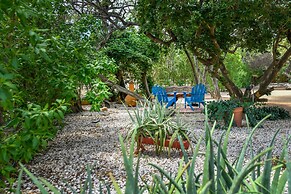 Secluded Villa With Pool3min to Beachfree Utilities