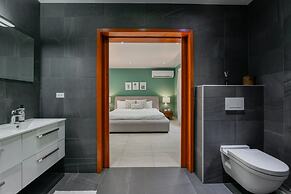 Secluded Villa With Pool3min to Beachfree Utilities