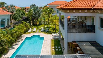 Upscale Ocean View Villa With Pool + Outdoor Kitchen