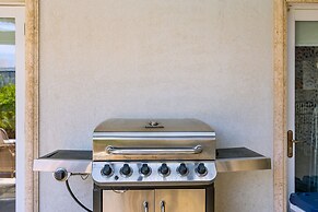 Upscale Ocean View Villa With Pool + Outdoor Kitchen