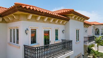 Upscale Ocean View Villa With Pool + Outdoor Kitchen