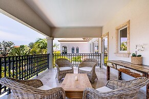 Upscale Ocean View Villa With Pool + Outdoor Kitchen