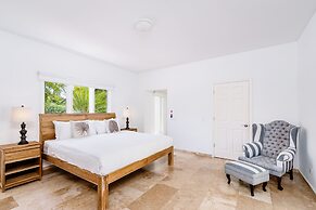 Upscale Ocean View Villa With Pool + Outdoor Kitchen