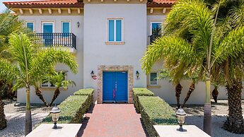Upscale Ocean View Villa With Pool + Outdoor Kitchen