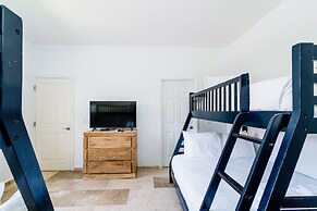 Upscale Ocean View Villa With Pool + Outdoor Kitchen