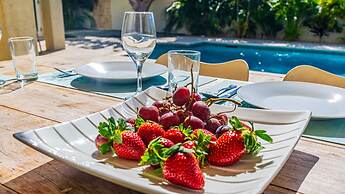 Upscale Ocean View Villa With Pool + Outdoor Kitchen