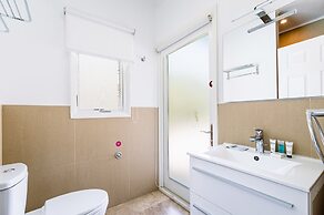 Upscale Ocean View Villa With Pool + Outdoor Kitchen