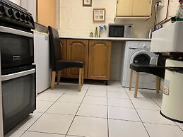Economical 2BR Small Furnished Annex-high Wycombe