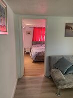 Economical 2BR Small Furnished Annex-high Wycombe
