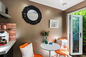 Tiny House, Brighton With Parking