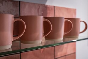 Tiny House, Brighton With Parking