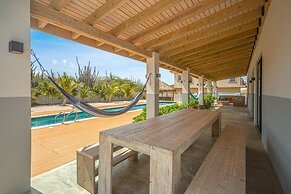 Luxurious Ocean View Getaway!