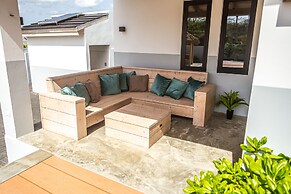 Luxurious Ocean View Getaway!