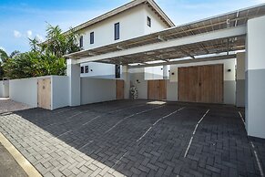 Luxurious Ocean View Getaway!