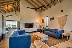 Luxurious Ocean View Getaway!