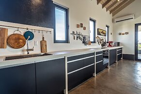 Luxurious Ocean View Getaway!