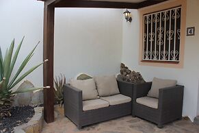 Comfortable 1-bed Bungalow in Parque Holandés