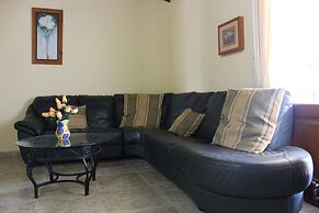 Comfortable 1-bed Bungalow in Parque Holandés