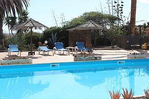 Rustic 1-bed Bungalow in Parque Holandés