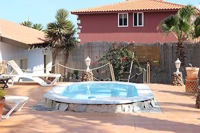 Rustic 1-bed Bungalow in Parque Holandés