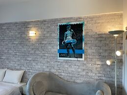 New Normal Hotel in NAMINOUE