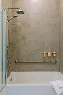 Sonder by Marriott Bonvoy Maisonneuve Apartments Downtown